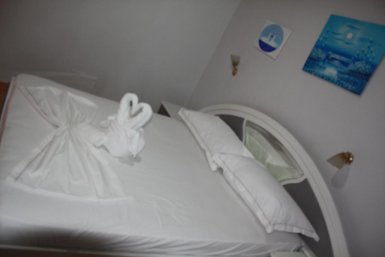 Kanina Hotel&Hostel Sarande Exterior photo